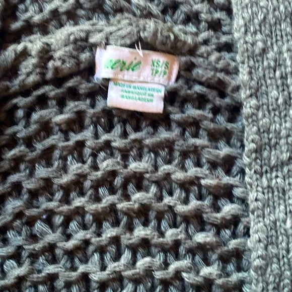 🎶AE Cardigan w/Hood - Picture 4 of 6